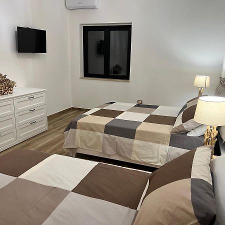 Apartament Al Vicolo Stretto Brancaleone Marina Zewnętrze zdjęcie