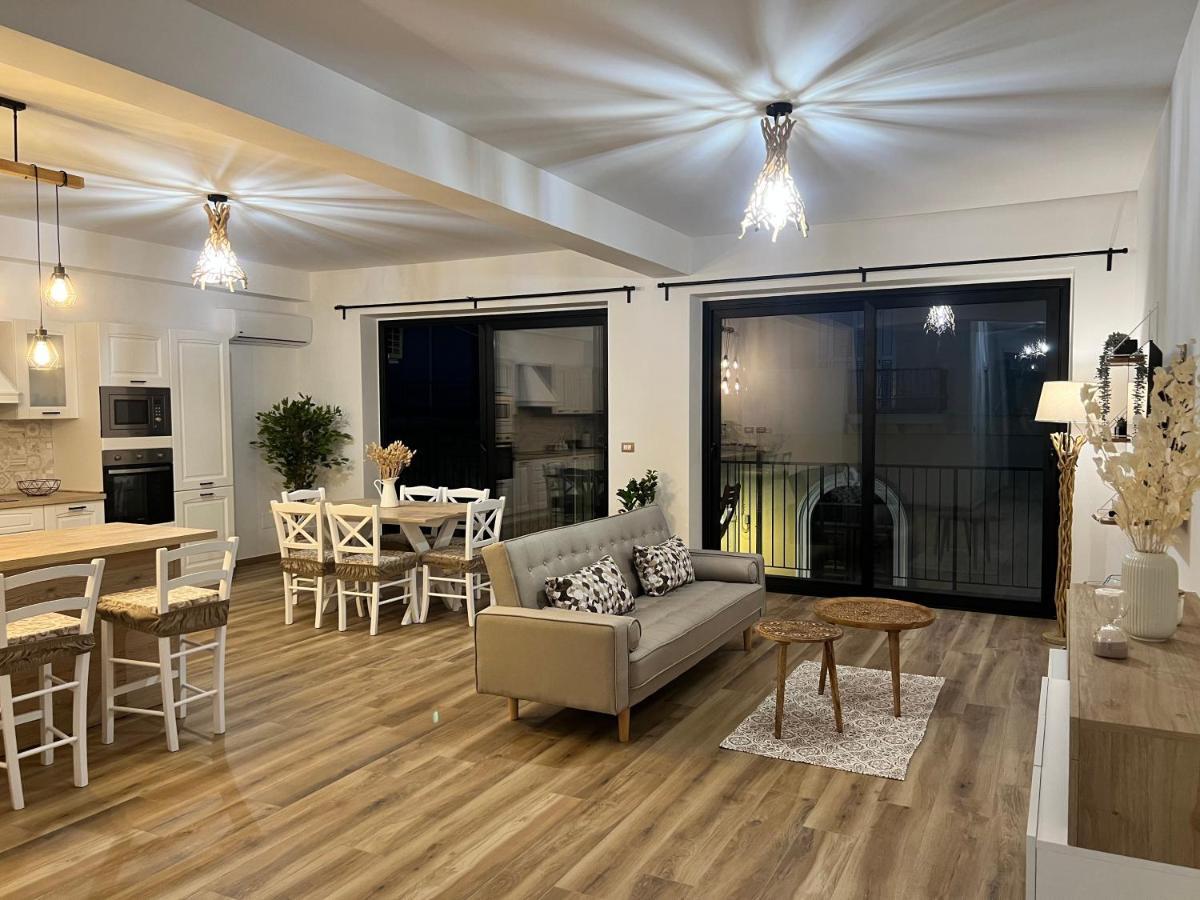 Apartament Al Vicolo Stretto Brancaleone Marina Zewnętrze zdjęcie