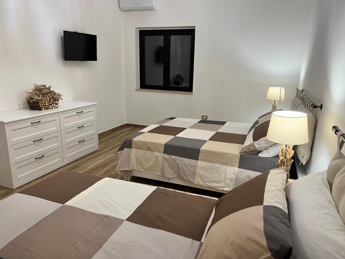 Apartament Al Vicolo Stretto Brancaleone Marina Zewnętrze zdjęcie