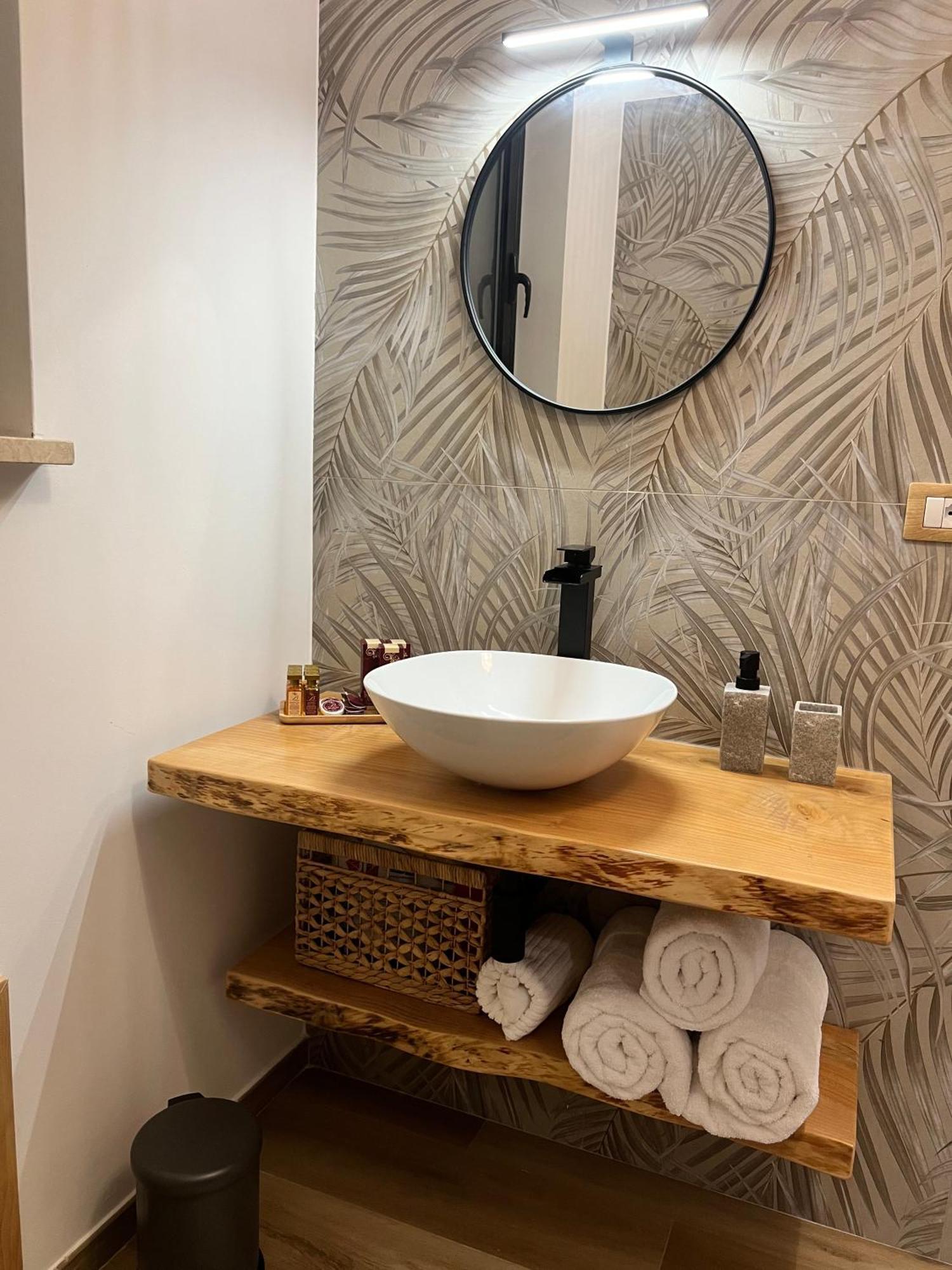Apartament Al Vicolo Stretto Brancaleone Marina Zewnętrze zdjęcie
